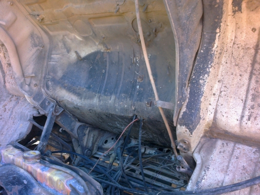 ขายด่วน 6 ล้อดคั้มพ์ Hino KM777 เครื่อง 177 แรง