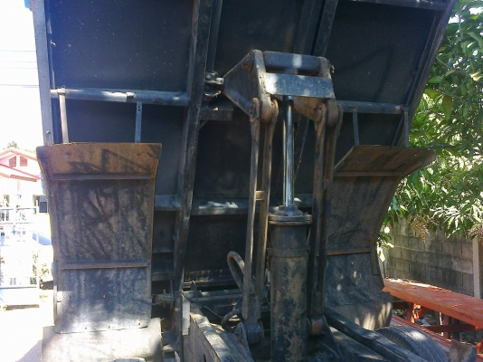 ขายด่วน 6 ล้อดคั้มพ์ Hino KM777 เครื่อง 177 แรง