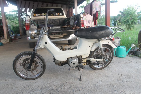 ขาย ชาลี เครื่อง110 ระเบิดได้ 10000 บาท ขาย ชาลี เครื่อง110 ระเบิดได้ 10000 บาท