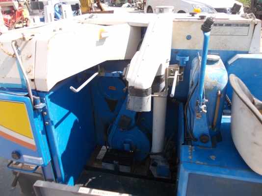 รหัส:13001002รถเกี่ยวข้าวนั่งขับทำงานสะดวกคล่องตัวจากญี่ปุ่นพร้อมใช้งานwww.nihonmono.com