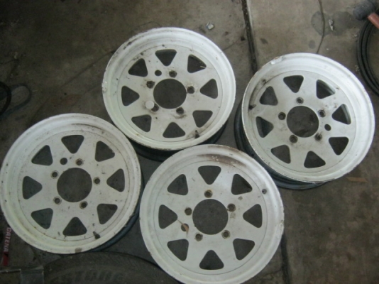 ขายล้่อเดิม คาริเบี้ยน 4 วง 1,800 บาทเท่านั้น