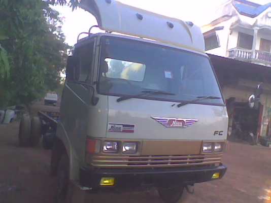 ขาย 6 ล้อ ฮีโน่ FC 145  แรงม้า ยาว 5.5 ม. หัวคัซซี โทร 081-9837056