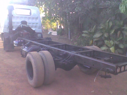 ขาย 6 ล้อ ฮีโน่ FC 145  แรงม้า ยาว 5.5 ม. หัวคัซซี โทร 081-9837056