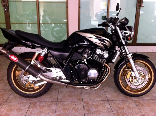 ขาย CB400 SF TEC1 ปี2000 สวยๆ พร้อมทะเบียน โอนขนส่งได้เลย ราคา149000 ต่อรองได้