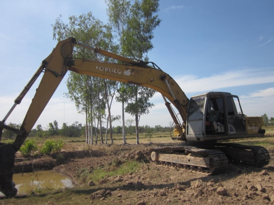 ขายด่วนแบคโฮ KOBELCO SK200 MARK /// รถพร้อมใช้งาน ราคาคุยกัน 081-0621937 เจ้าของขายเอง