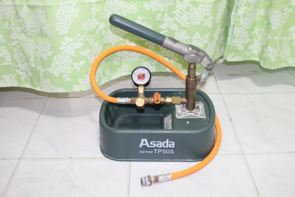 เครื่องทดสอบรอยรั่ว Test pump ASADA รุ่น TP50S แบบใช้มือโยก
