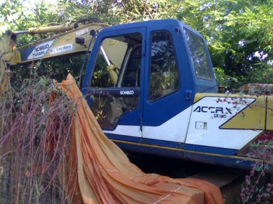 สิบล้อหัวลากเพลาเดี่ยว 165 แรง ทะเบียนแจ้งจอด