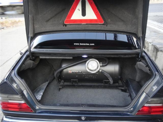 ขายถูก BENZ 300E 2J vvti ติดแก๊ส ประหยัด ใช้งานได้จริง