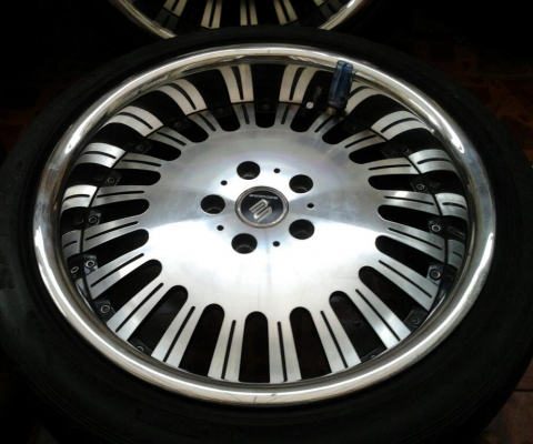 ขายล้อ 18" VIP ขอบเลส+ยาง DUNLOP LM703 ปี09 ราคา15,000
