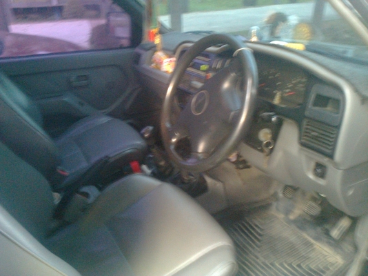 รถได้เดิมบางตะเข็บเดิมทั้งคัน สียังสวยบางแต่ไม่ได้ล้างมีบุบนิดหน่อยที่ฝาท้าย ภายในทำความสอาดก้สวยกระจกไฟฟ้าติดตั้ง พาวเวอร์ รับประกันว่าเดิมๆเครื่องดีไม่ไอโฟร์ใช้งานได้ปกติ ฟันธงพร้อมโอน