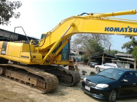 ขายด่วน  KOMATSU  PC200-7   รถนอกนำเข้าจากญี่ปุ่น