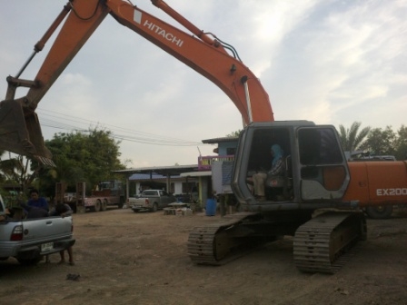 ขายแบคโฮ Hitachi EX 200 ราคา 900000 บาท ติดต่อ 0850853022 ขายแบคโฮ Hitachi EX 200 ราคา 900000 บาท ติดต่อ 0850853022