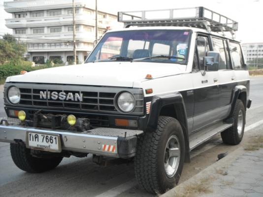 ขายรถ Nissan Safari สภาพดี พร้อมใช้งาน
