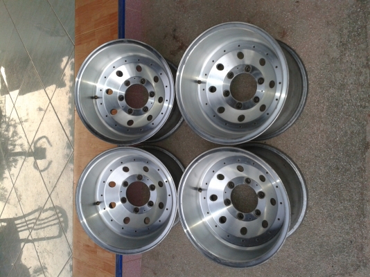 ขายล้อหยดน้ำ 15x10 -33 สภาพสวยพร้อมใช้งาน ขายล้อหยดน้ำ 15x10 -33 สภาพสวยพร้อมใช้งาน