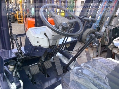 ขาย รถโฟล์คลิฟท์ KOMATSU รุ่น FD25 -11