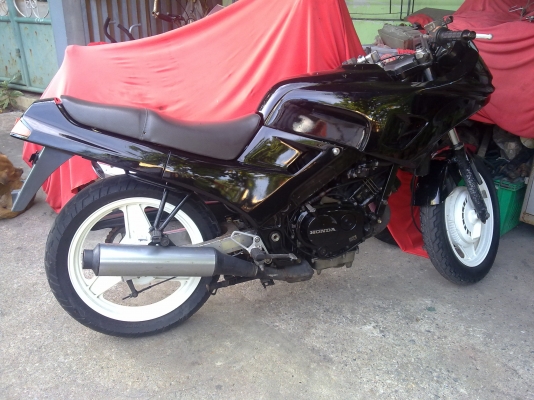 มอเตอร์ไซด์  honda ราคากันเองต่อรองได้ค่ะ เอกสารพร้อมโอน