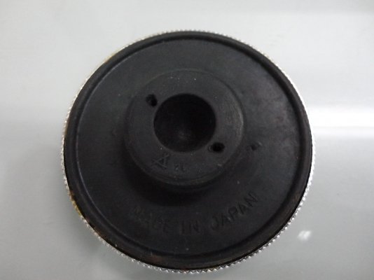 ขายไฟเลี้ยว k125 แท้และฝาปิดถังน้ำมัน k-125   สนใจติดต่อโทร.081-005-8785