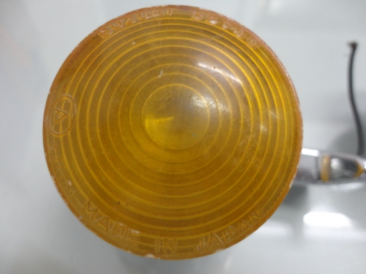 ขายไฟเลี้ยว k125 แท้และฝาปิดถังน้ำมัน k-125   สนใจติดต่อโทร.081-005-8785