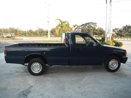 ขายอีสุสุ กระบะตอนเดียว ปี40 สภาพสวยๆ พร้อมใช้ มีแม๊กไลน์เนอร์