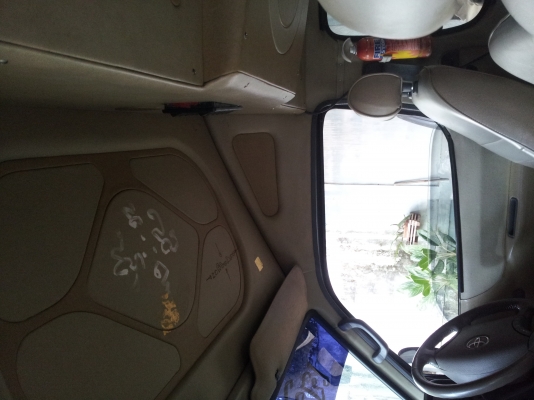 ขาย รถตู้หัวจรวด แต่งVIP ปี 2546 ดีเซล เครื่อง,3000 5 L  ราคา. 439,000