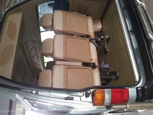 ขาย รถตู้หัวจรวด แต่งVIP ปี 2546 ดีเซล เครื่อง,3000 5 L  ราคา. 439,000