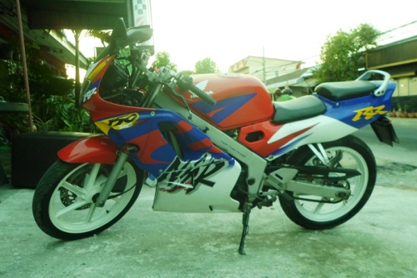 ขาย NSR 150 CC. รถปี 38ราคา15500 บาท ขาย NSR 150 CC. รถปี 38ราคา15500 บาท