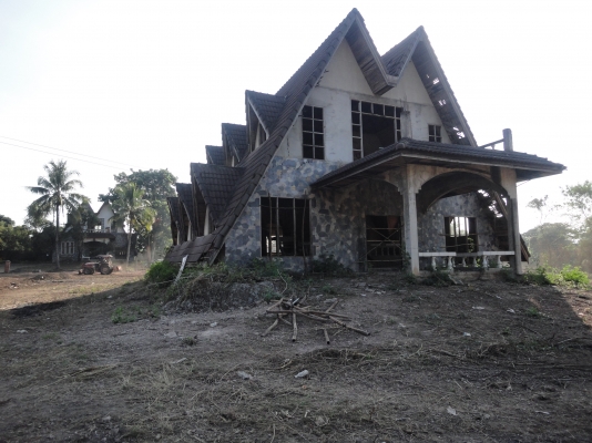 ขายบ้านพร้อมที่ดิน 4 ไร ราคาถูกมากกก