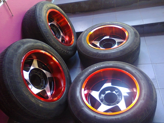 ขายแม็กขอบ15 ออฟลึก6รู พร้อมยาง ขายแม็กขอบ15 ออฟลึก6รู พร้อมยาง