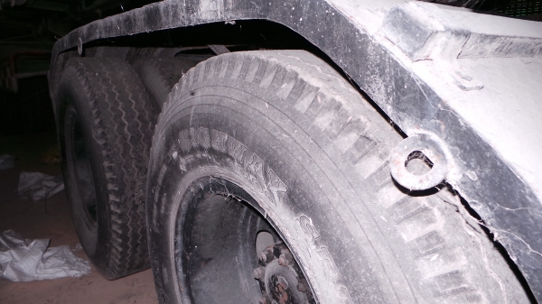 HINO  V10 รถสิบล้อหัวลาก  พร้อมหางพื้นเรียบ 18  ล้อ  เล่มทะเบียนพร้อมโอนค่ะ