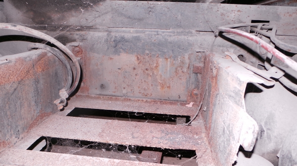 HINO  V10 รถสิบล้อหัวลาก  พร้อมหางพื้นเรียบ 18  ล้อ  เล่มทะเบียนพร้อมโอนค่ะ