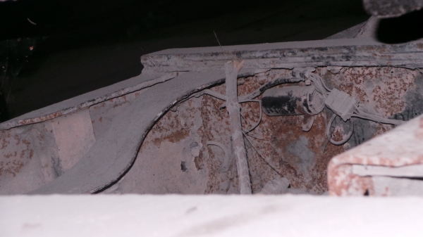 HINO  V10 รถสิบล้อหัวลาก  พร้อมหางพื้นเรียบ 18  ล้อ  เล่มทะเบียนพร้อมโอนค่ะ