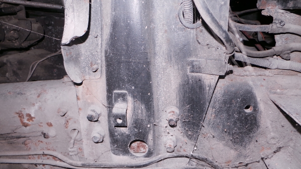 HINO  V10 รถสิบล้อหัวลาก  พร้อมหางพื้นเรียบ 18  ล้อ  เล่มทะเบียนพร้อมโอนค่ะ