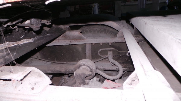 HINO  V10 รถสิบล้อหัวลาก  พร้อมหางพื้นเรียบ 18  ล้อ  เล่มทะเบียนพร้อมโอนค่ะ