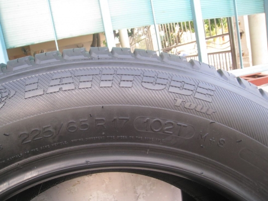 ขายยาง MICHELIN LATITUDE 225/65 R 17 ปี 3010 (1ชุด) (081-3747940)