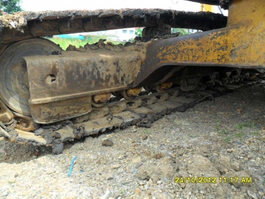 Komatsu PC200-3 เต็ม ๆ เดิม ๆ ทำสีใหม่แล้วเอกสารเล่มทะเบียน