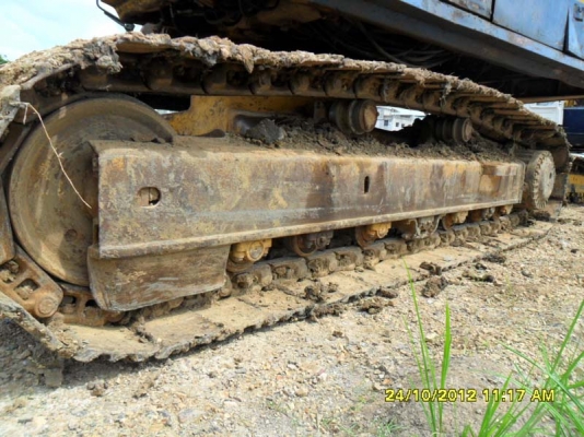 Komatsu PC200-3 เต็ม ๆ เดิม ๆ ทำสีใหม่แล้วเอกสารเล่มทะเบียน