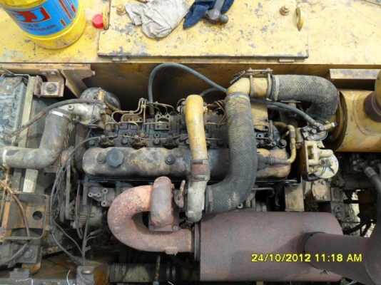 Komatsu PC200-3 เต็ม ๆ เดิม ๆ ทำสีใหม่แล้วเอกสารเล่มทะเบียน