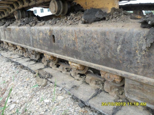 Komatsu PC200-3 เต็ม ๆ เดิม ๆ ทำสีใหม่แล้วเอกสารเล่มทะเบียน