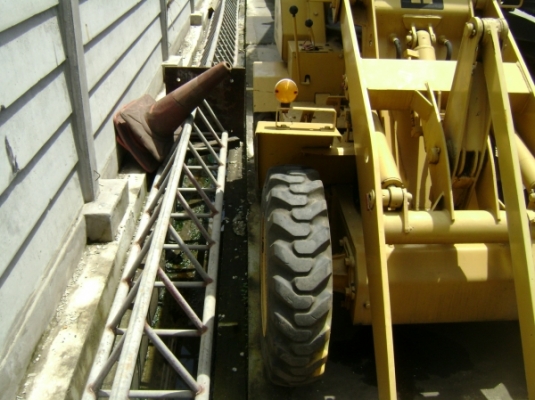 Y20W-1N-112-00487รถตักยันม่าตอนนี้รถจอดที่(CSนวนคร)ครับ