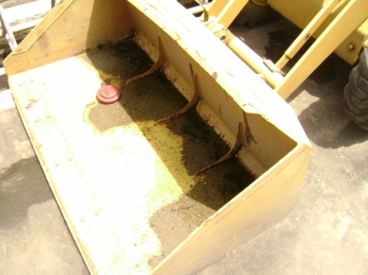 Y20W-1N-112-00487รถตักยันม่าตอนนี้รถจอดที่(CSนวนคร)ครับ