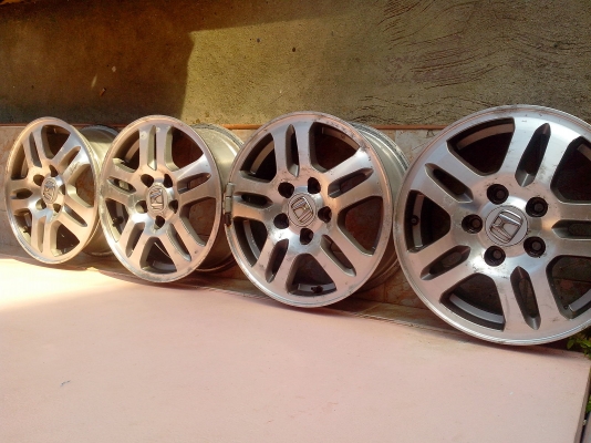 ขายแม็กขอบ15 5รู ราคาถูก 3200 ขายแม็กขอบ15 5รู ราคาถูก 3200