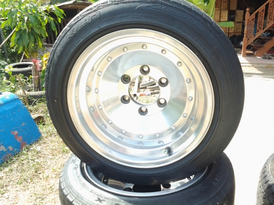 JOECLASSICขายแม็ก8.5นิ้ว6รูออฟ2ชั้นใส่ออฟโรดหรือแนวเรโทรได้เลยหล่อๆล้นๆสนใจโทรสอบฤามได้เลย.