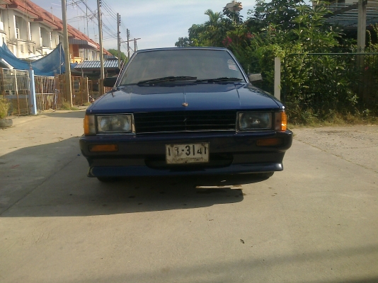 ขายถูก โตโยต้าหน้าแหลม ติดแก็สLPG แอร์หนาว ทะเบียนขาดธันวา56พร้อมโอน 35000 ด่วนครับ