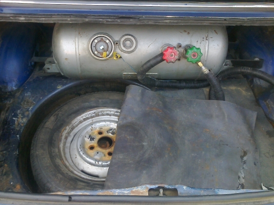 ขายถูก โตโยต้าหน้าแหลม ติดแก็สLPG แอร์หนาว ทะเบียนขาดธันวา56พร้อมโอน 35000 ด่วนครับ ขายถูก โตโยต้าหน้าแหลม ติดแก็สLPG แอร์หนาว ทะเบียนขาดธันวา56พร้อมโอน 35000 ด่วนครับ