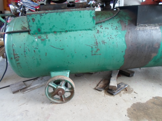 ถังลมฟูเซ็ง 300  ลิตร  สภาพสวย  ขาย  12,000