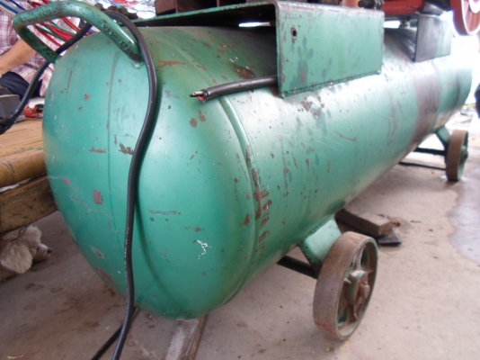 ถังลมฟูเซ็ง 300  ลิตร  สภาพสวย  ขาย  12,000