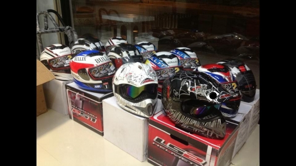 ขาย อะไหล่ ถูก เหมาๆๆ  สำหรับท่านที่จะเปิดร้าน คุ้ม ต่ำกว่าทุน  ท่อเเต่ง แฮนเเต่ง หมวก กันรอย