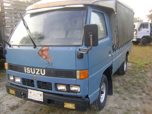 ขายรถ4 ล้อบรรทุก สภาพพร้อมใช้งาน รุ่นNHR 55E เครื่อง 4JB1 88แรง ป้ายเล็ก