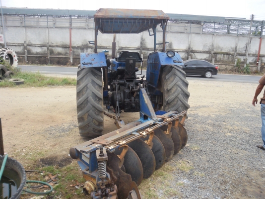 รถไถ่ฟอร์ด 6610 ตัวเต็มเสื้อลาย ปั้มใหญ่ ท่อไอดีใหญ่ พวงมาลัยโร่เตอร์ ใบเอกสารอินวอยซ์ พาลหลัง kk