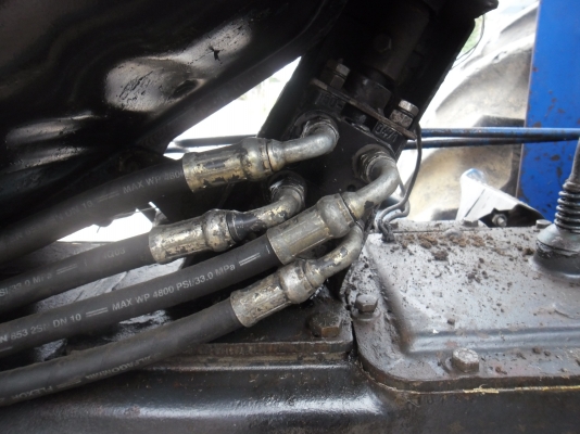 รถไถ่ฟอร์ด 6610 ตัวเต็มเสื้อลาย ปั้มใหญ่ ท่อไอดีใหญ่ พวงมาลัยโร่เตอร์ ใบเอกสารอินวอยซ์ พาลหลัง kk